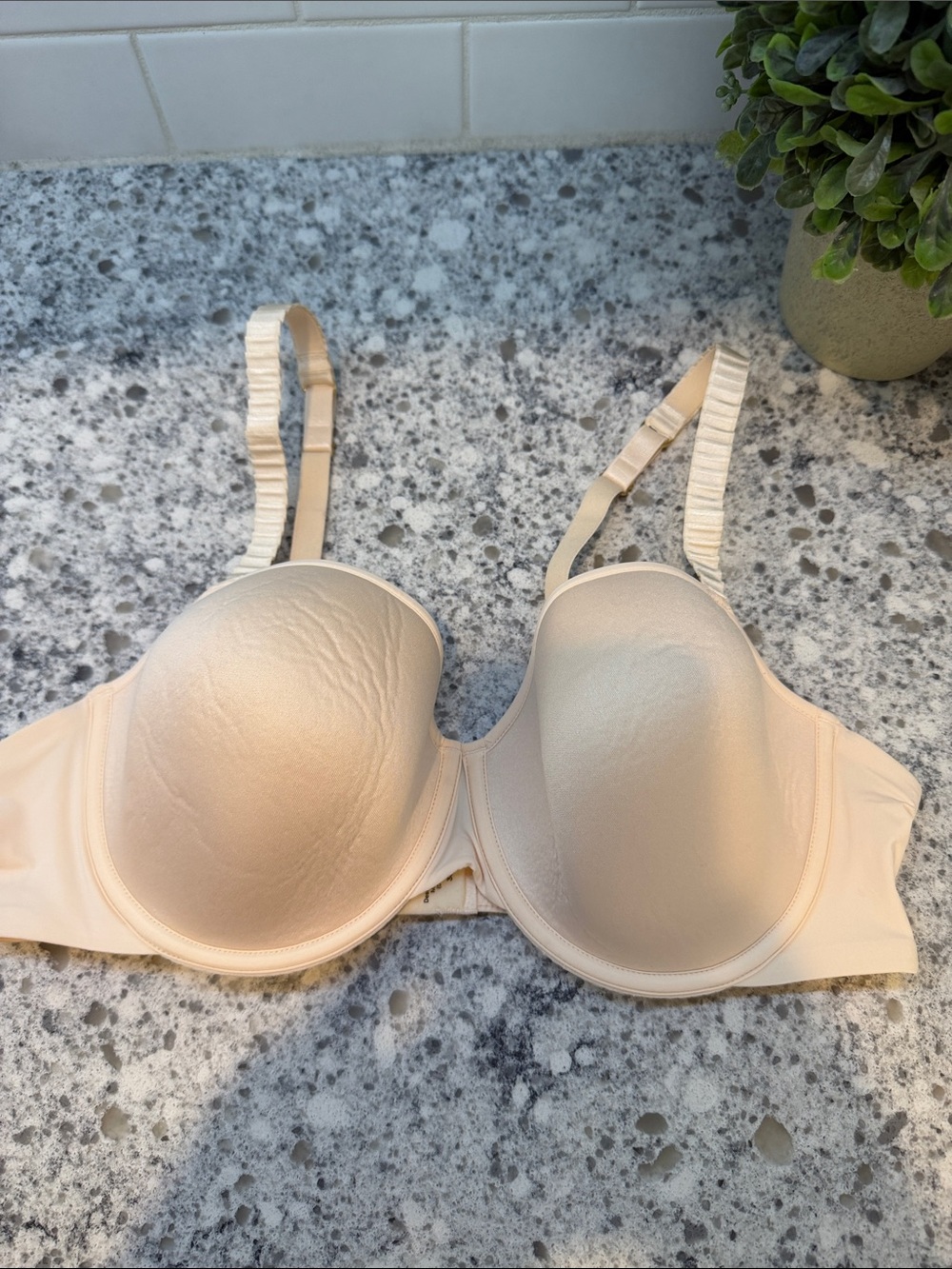 ThirdLove  24/7 Classic T-shirt Light Nude Smooth T-Shirt Bra size 38B 1/2